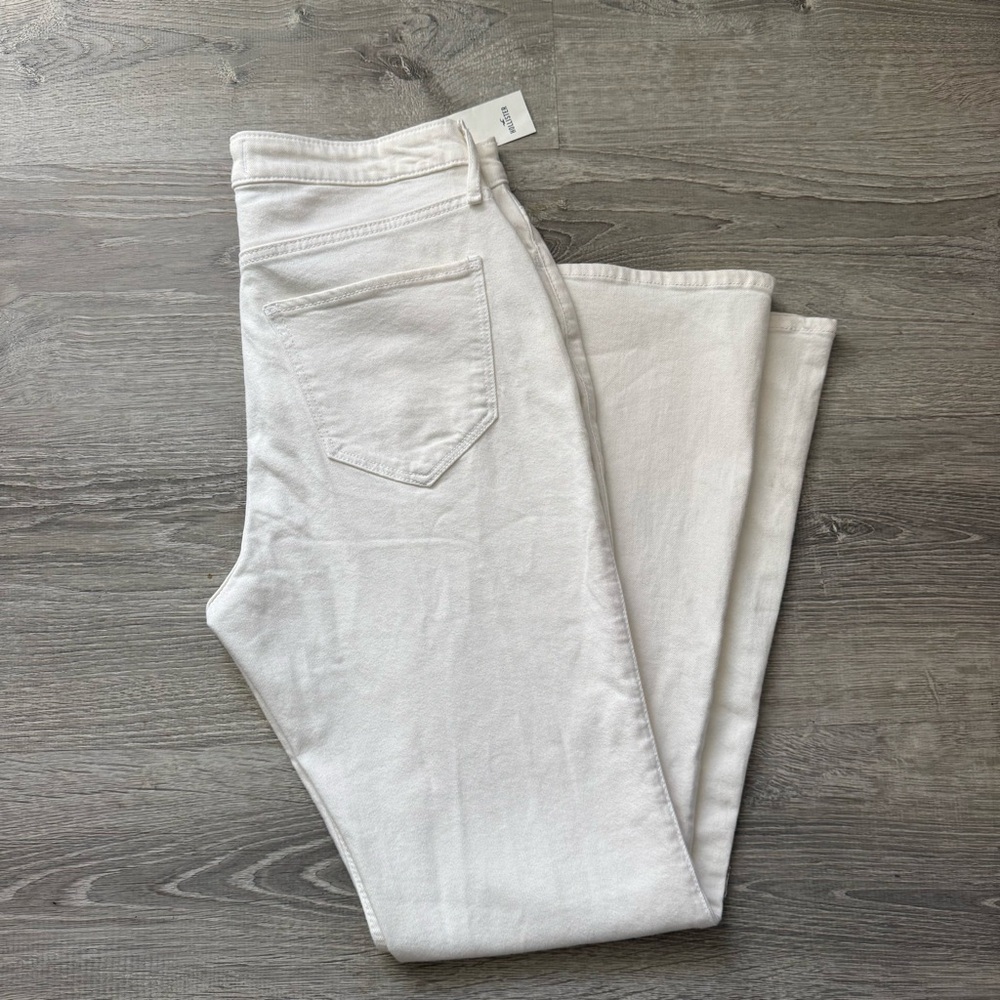 Abercrombie & Fitch Women's Cream The Flare Leg Jeans